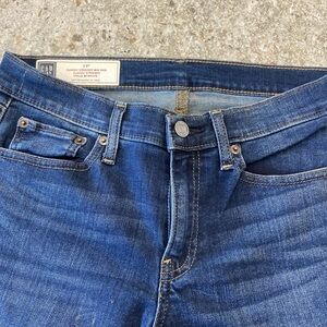 GAP Women’s Dark Blue Skinny Jeans